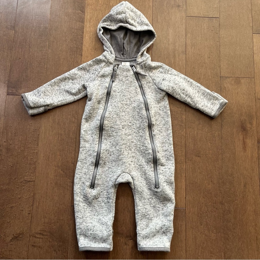 ✨2/$20✨ H&M Fleece Romper Suit